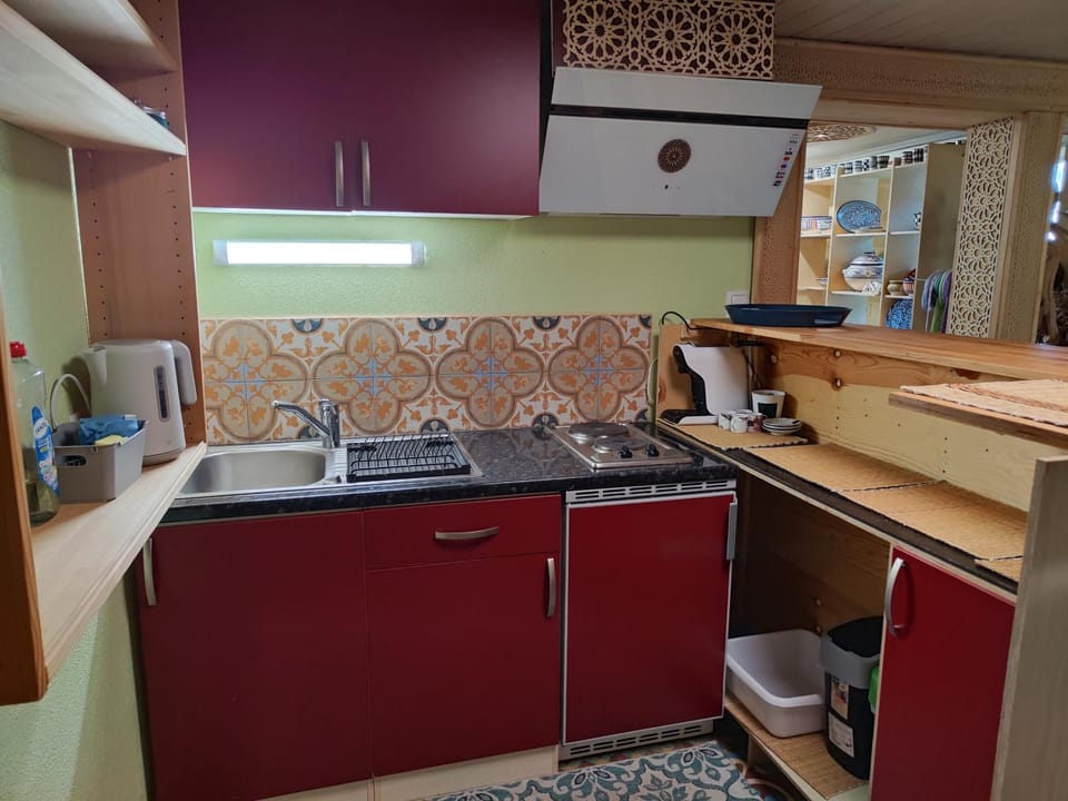 Doppelzimmer mit Gemeinschaftsbad und kleiner Küche Nannen 382 Vacation rental in Vorarlberg, Austria