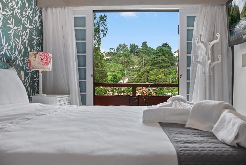 Bed, View (from property/room), Photo of the whole room, Bedroom, towels