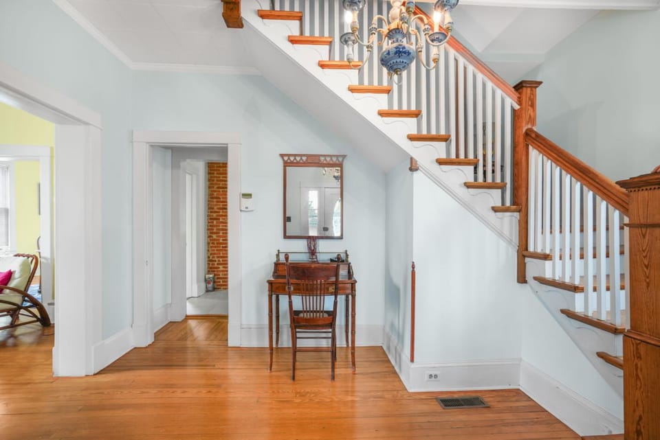Maison des Reves - Historic charm in the heart of Downtown! House in Cape Charles