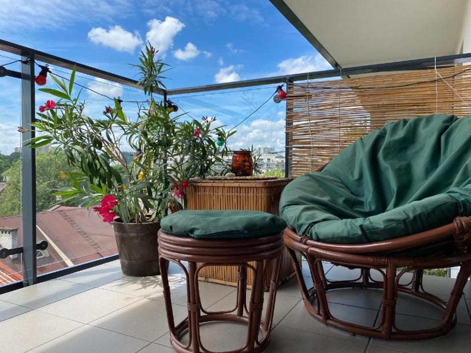 View (from property/room), Balcony/Terrace, Seating area