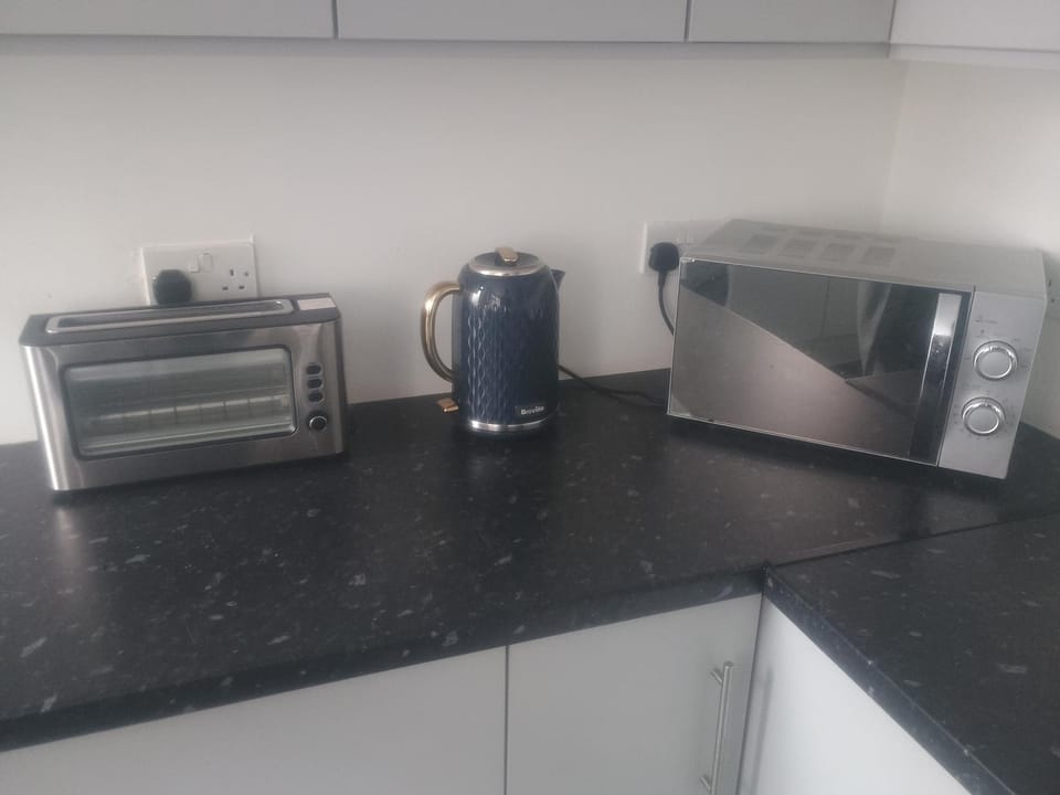 Luxurious ensuite rooms with shared kitchen, Walsall Vacation rental in Walsall