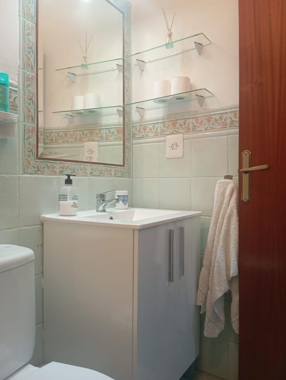 Manzaneque Rural House House in Valencian Community
