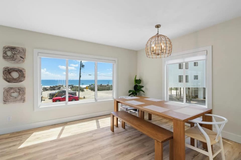 Salted Shores Oceanfront 3 Bedroom Condo House in Carolina Beach