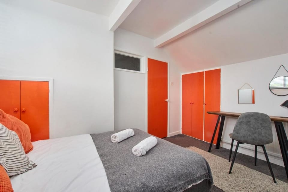 Bed, Bedroom, wardrobe