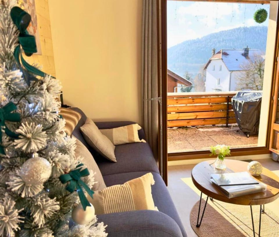 Day, Natural landscape, Winter, Balcony/Terrace, Living room, Mountain view, Mountain view