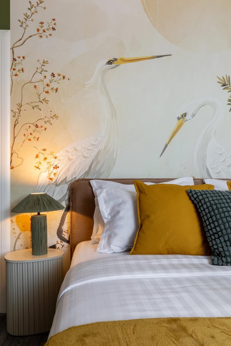Bed, Photo of the whole room, Seating area, Bedroom