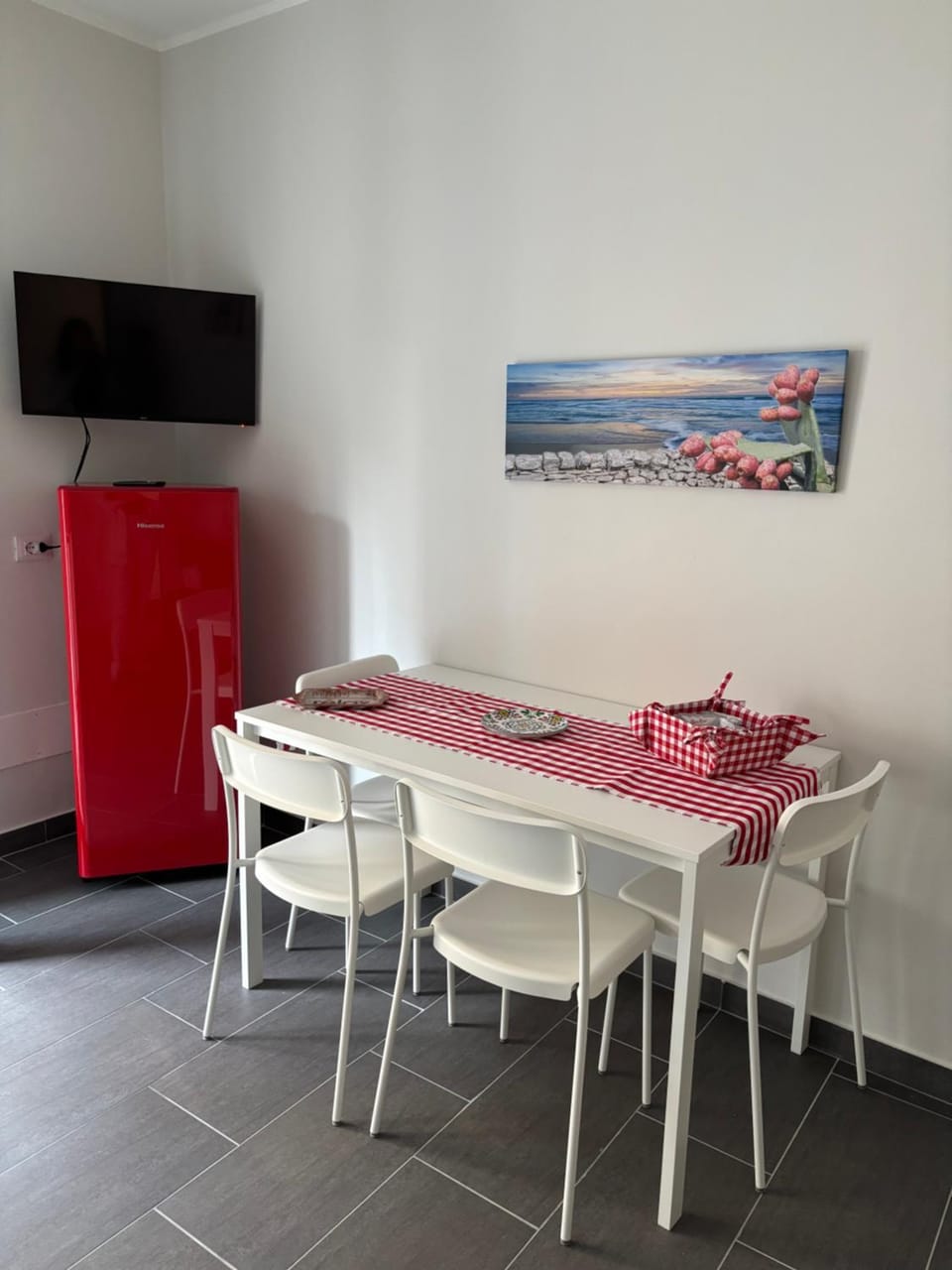 TV and multimedia, Living room, Dining area, Evening entertainment