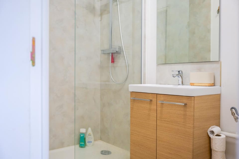 Joli studio avec terrasse - proche château - 2 personnes Apartment in Angers