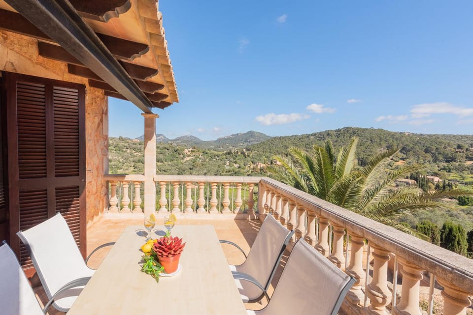 Balcony/Terrace, Mountain view
