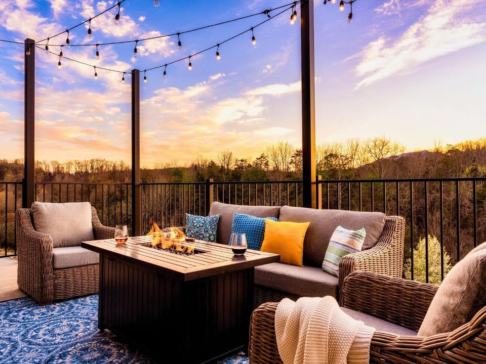 Patio, View (from property/room), Balcony/Terrace, Seating area