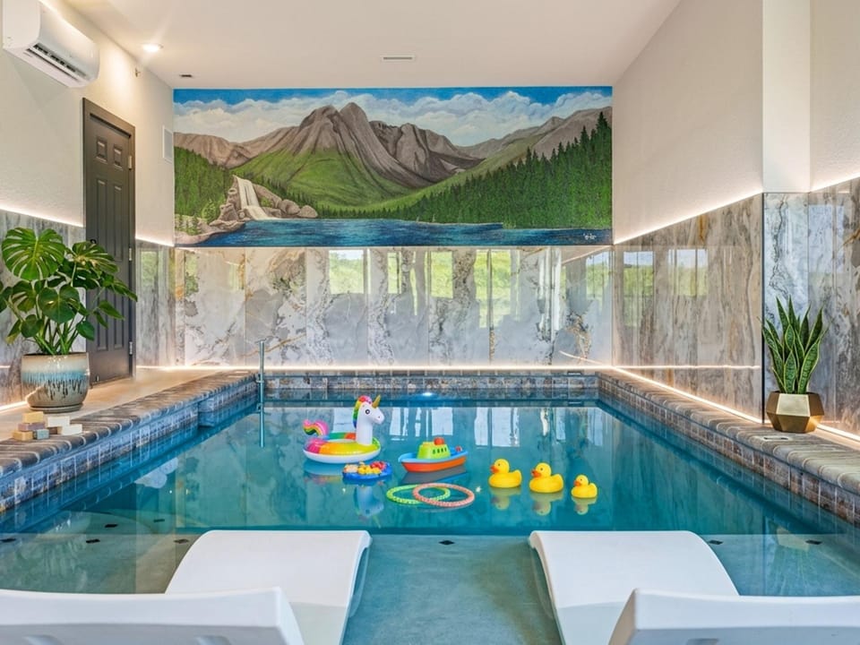 Pool view, Swimming pool