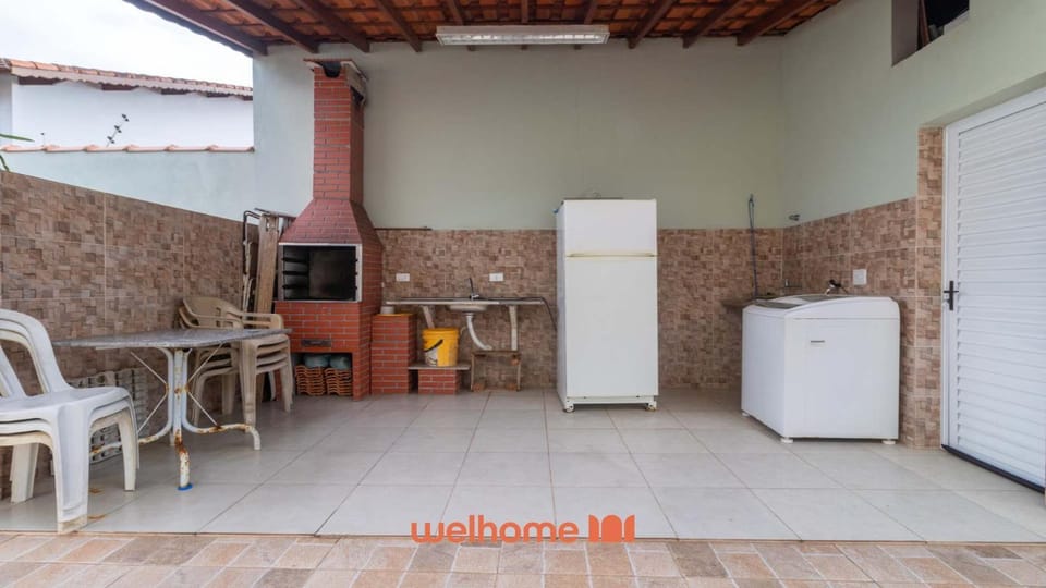 Casa com Piscina a 250m da Praia em Peruibe House in Peruíbe