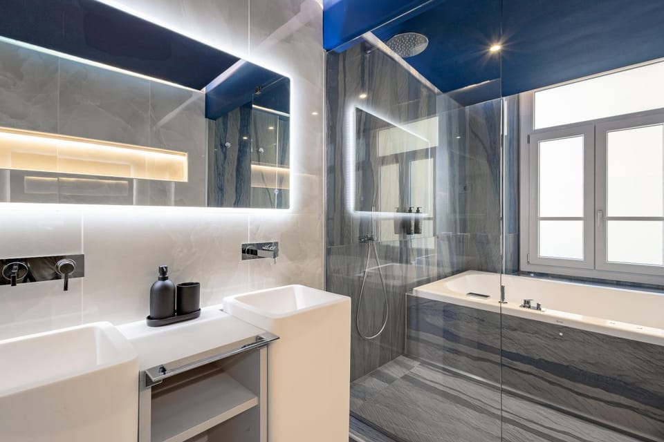 Shower, Hot Tub, Bathroom, Bath