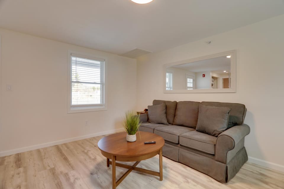 3 Mi to Main St & Beach: Coastal Cape Cod Escape! Apartment in Wareham