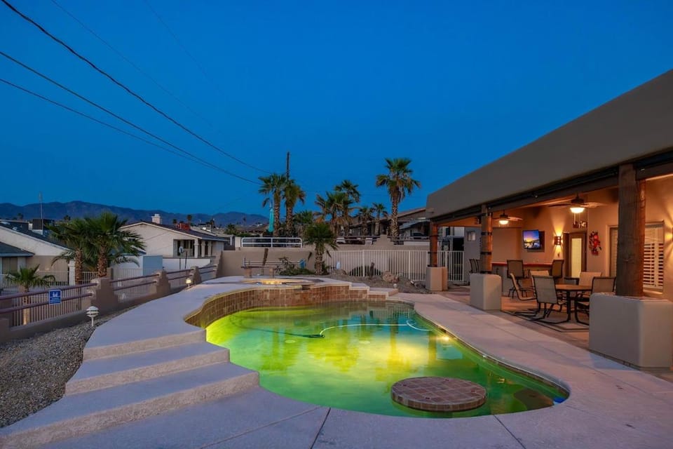 Havasu River Stay Pool Spa OutdoorTV Views House in Lake Havasu City