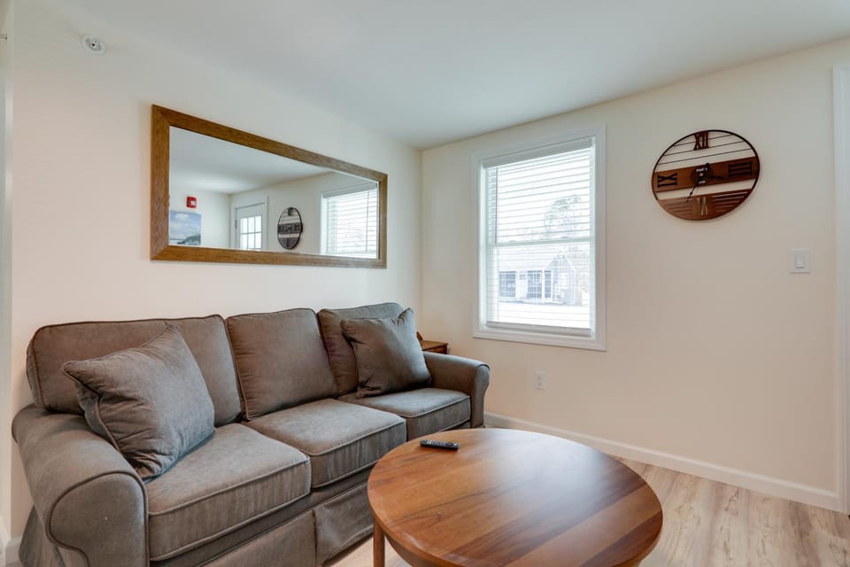 Pet-Friendly Wareham Retreat Near Onset Beach! Apartment in Wareham