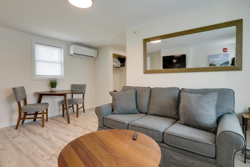 Pet-Friendly Wareham Retreat Near Onset Beach! Apartment in Wareham