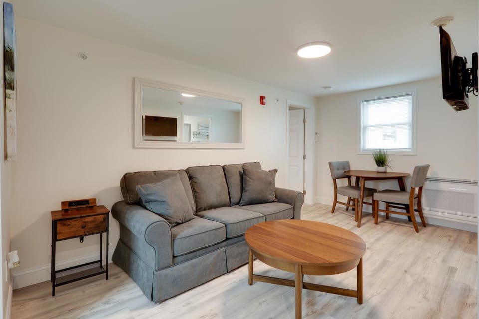 3 Mi to Main Street: Newly Renovated Wareham Apt! Apartment in Wareham