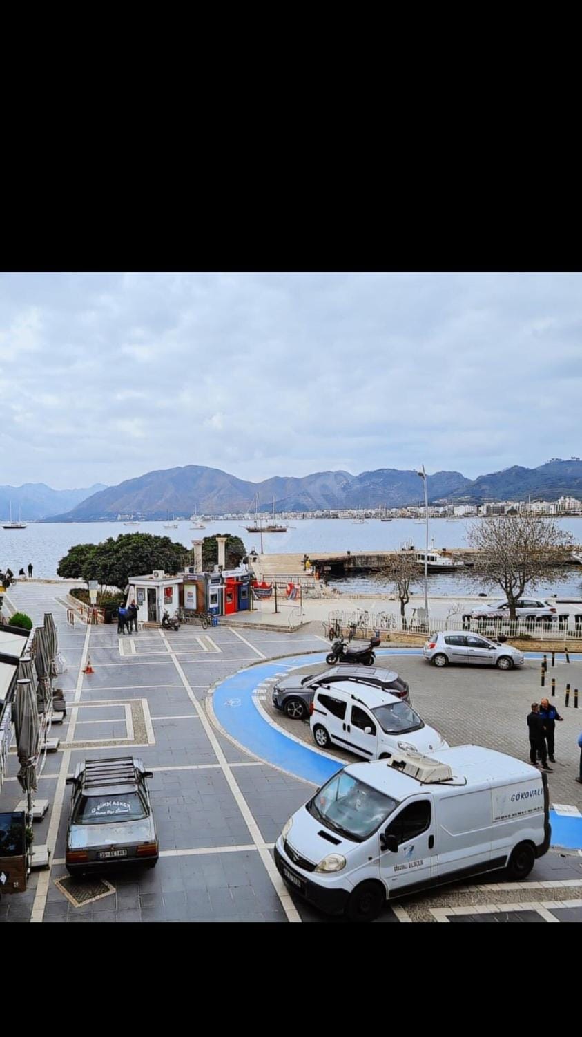 Red, sea view central flat Apartment in Marmaris