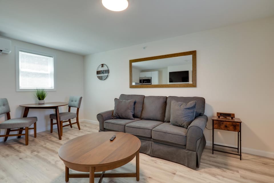 3 Mi to Beaches: Peaceful Wareham Getaway Apartment in Wareham
