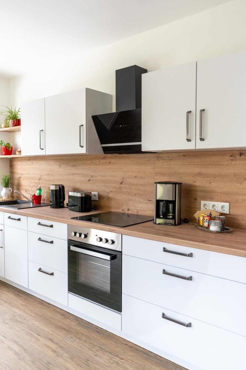 dishwasher, oven, pet friendly, stove, toaster