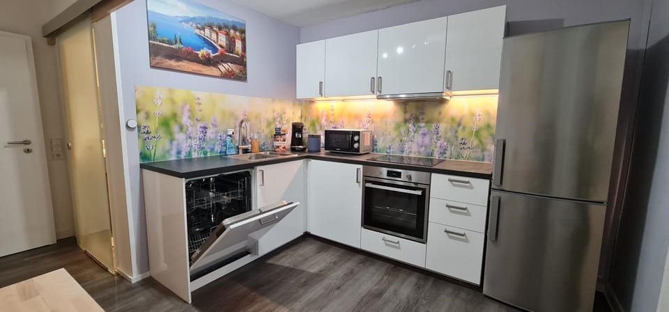 Siegen Oberstadt mit Küche und 75 Zoll TV - VN Apartment in Siegen