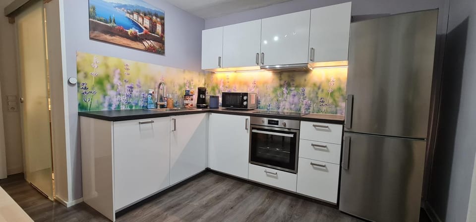 Siegen Oberstadt mit Küche und 75 Zoll TV - VN Apartment in Siegen