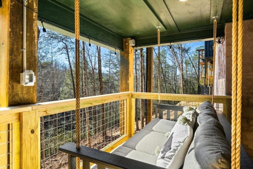 View (from property/room), Balcony/Terrace, Seating area
