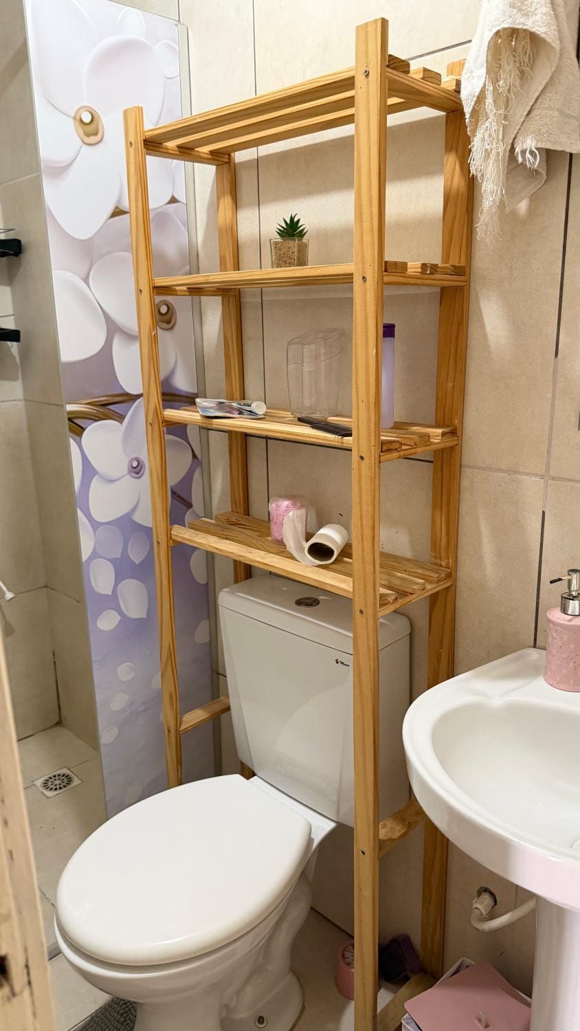 Shower, Toilet, Bathroom, towels