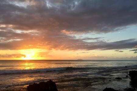 BREEZY LOFT OceanView, Walk to Beach and Plaza Apartment in Rincón
