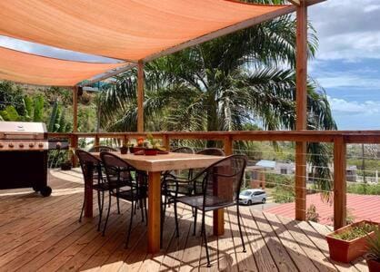BREEZY LOFT OceanView, Walk to Beach and Plaza Apartment in Rincón