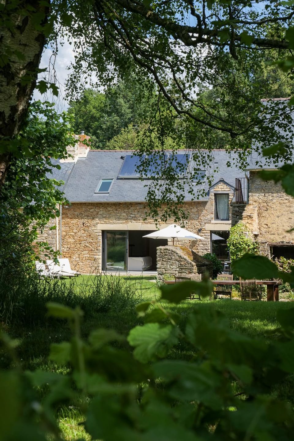 Property building, Spring, Day, Garden, Garden view