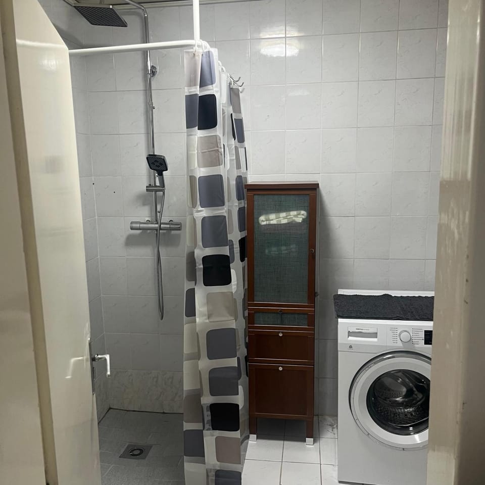 Shower, Bathroom, washing machine