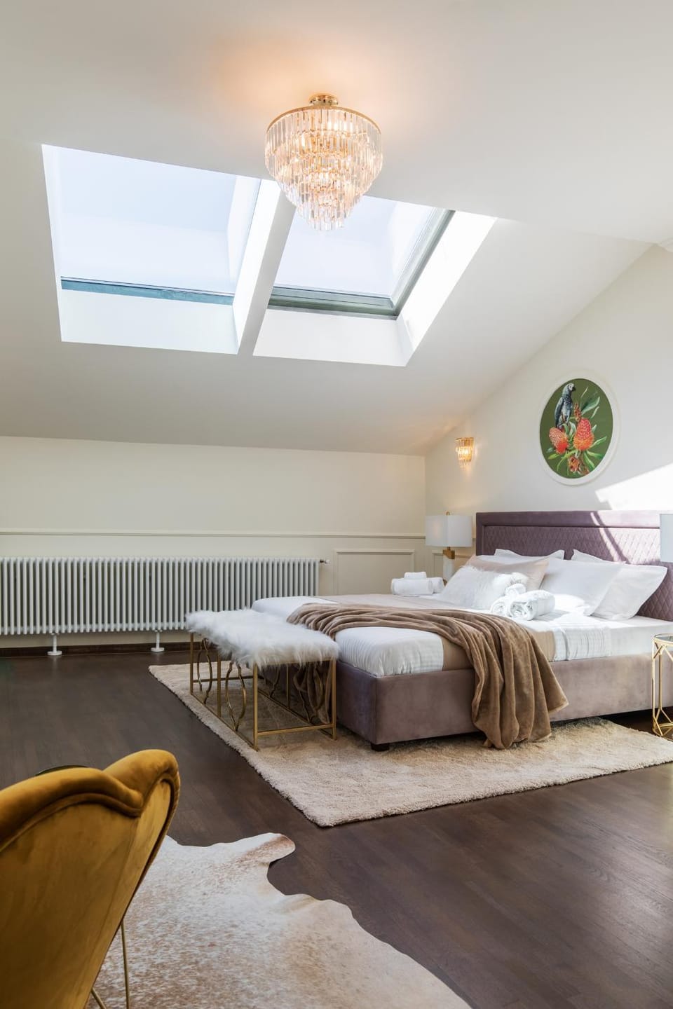 Bed, Photo of the whole room, Seating area, Bedroom, internet