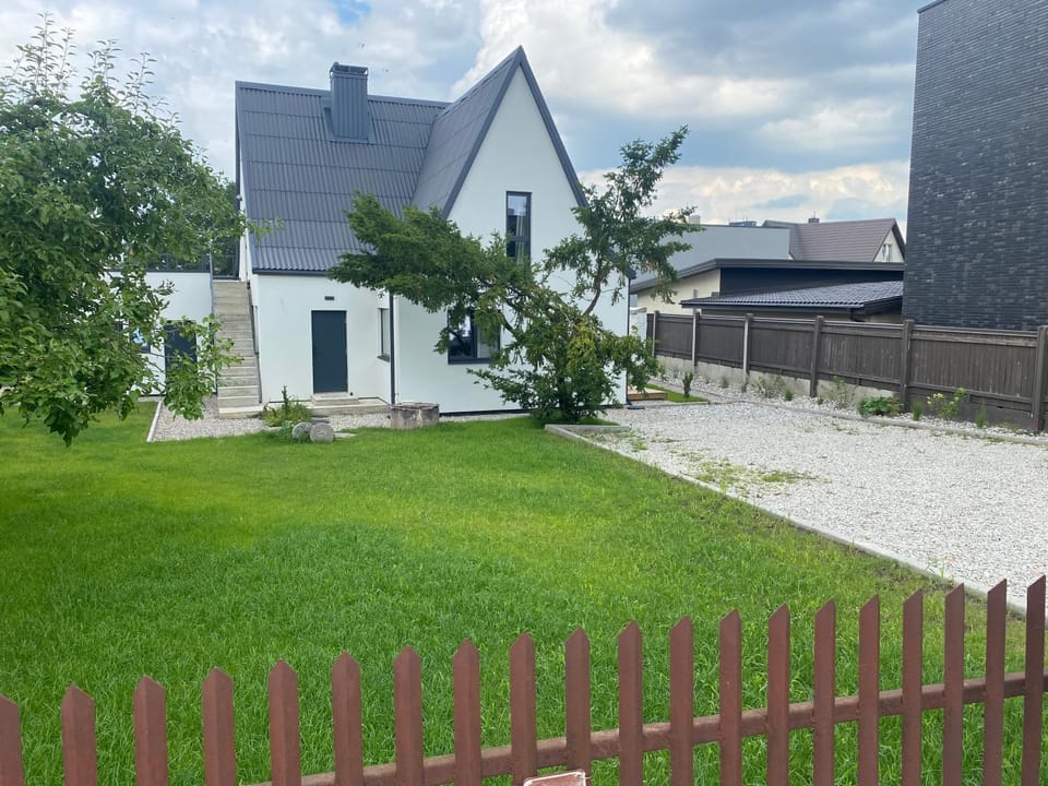 Property building, Garden