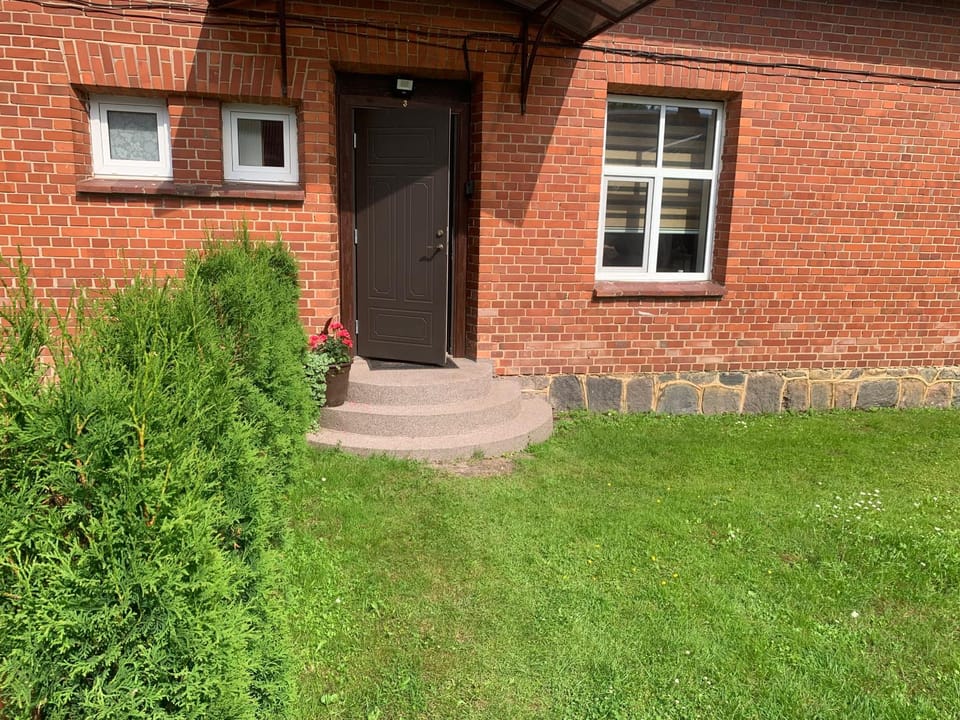 Tūja apartment with private entrance and garden Apartment in Latvia
