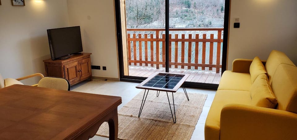 Appartement tout confort avec balcon et coin terrasse Apartment in Oz