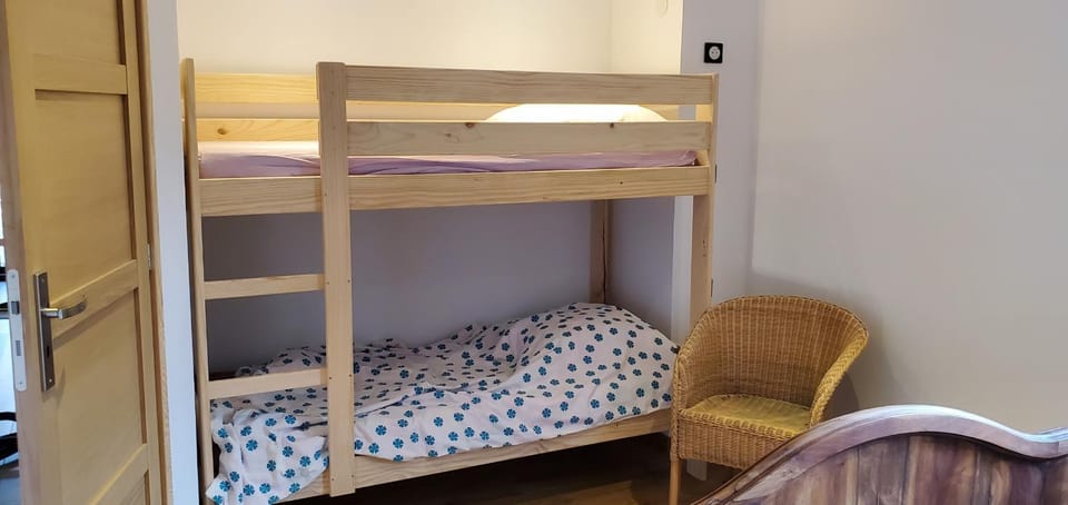 Appartement tout confort avec balcon et coin terrasse Apartment in Oz