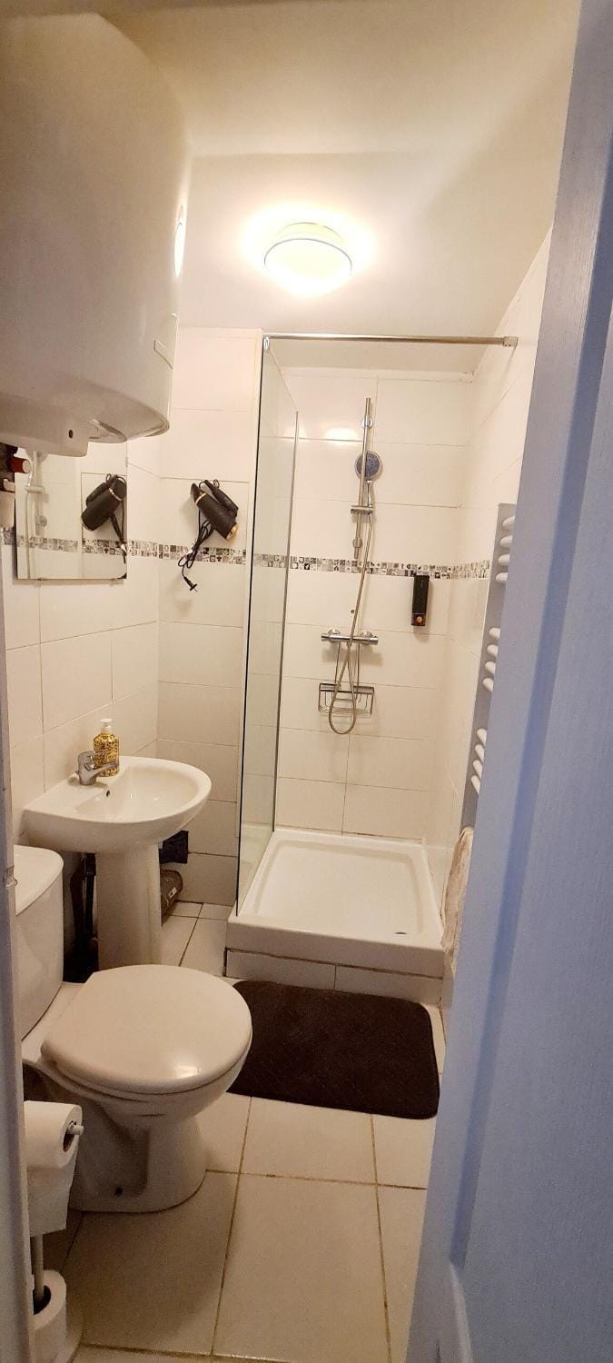 Shower, Toilet, Bathroom