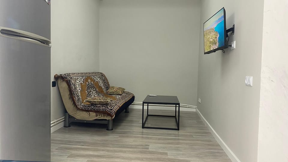 Communal lounge/ TV room, TV and multimedia, Seating area, Evening entertainment
