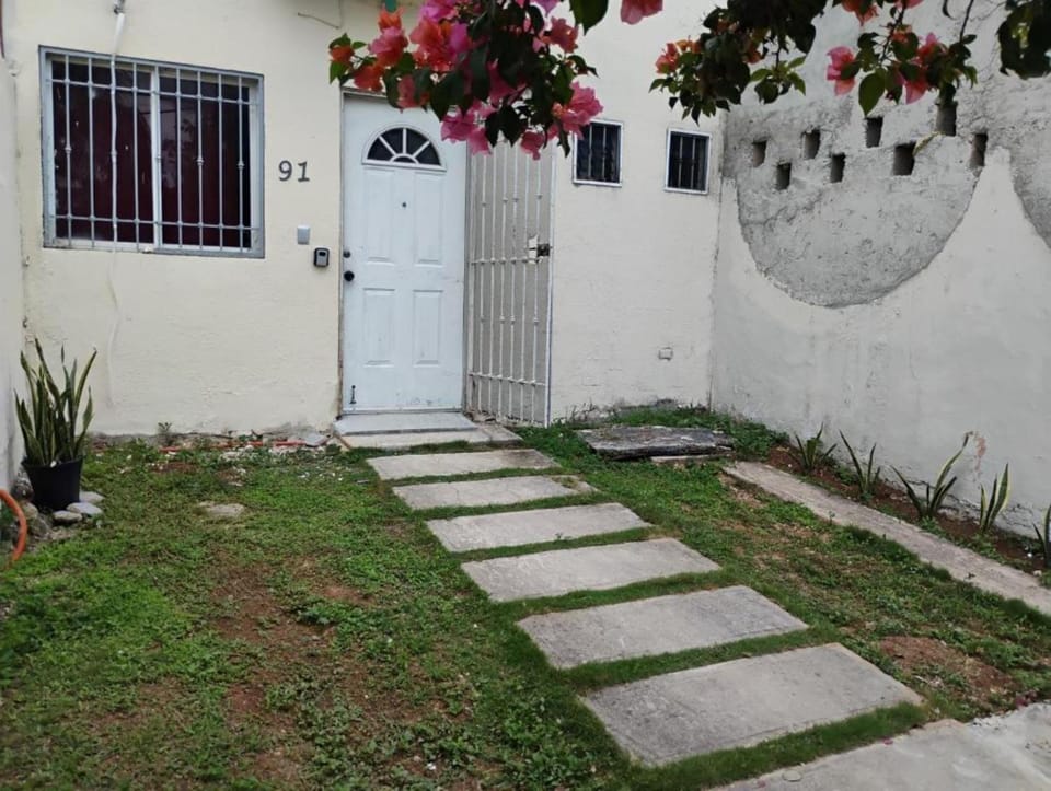 Property building, Day, Garden