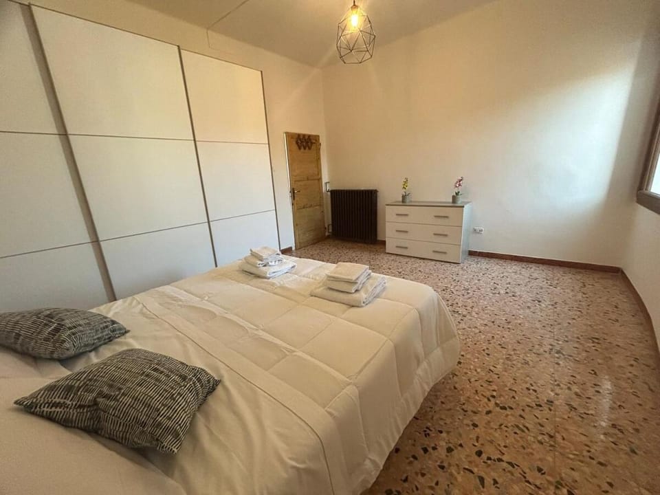 Bed, Photo of the whole room, Bedroom, towels, wardrobe