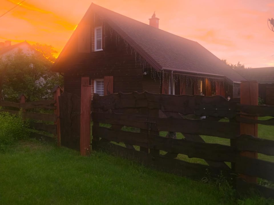 Siedlisko Magnolia House in Masovian Voivodeship