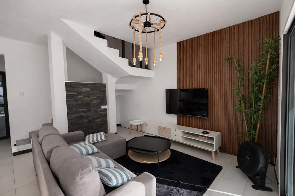 Communal lounge/ TV room, TV and multimedia, Living room, Seating area