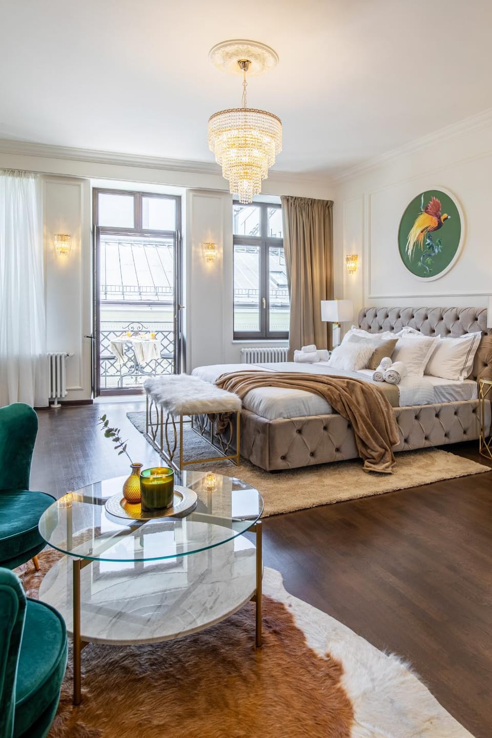 Bed, Photo of the whole room, Seating area, Bedroom