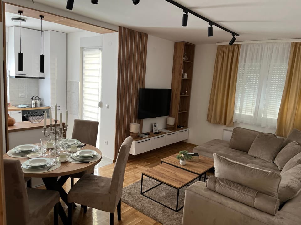 Living room, Dining area