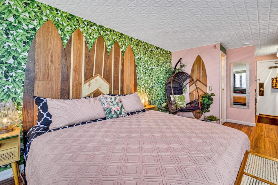 Ocean View Prime Location Surfer Studio With Parking Apartment in Honolulu