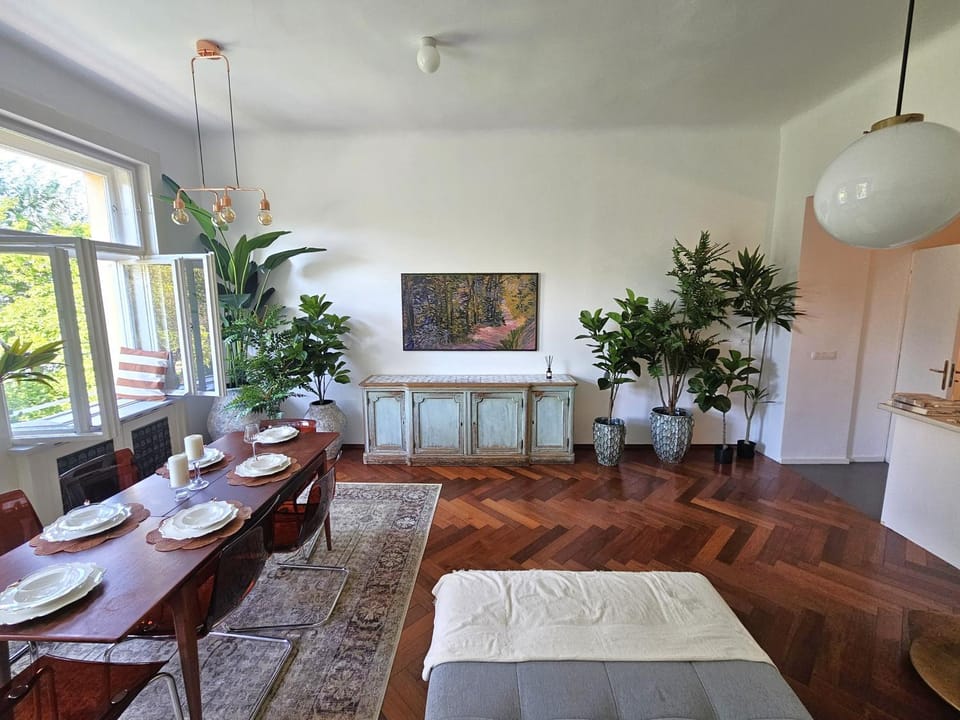 Design Old Town Aprt - Blue Church & Park - AC Apartment in Bratislava