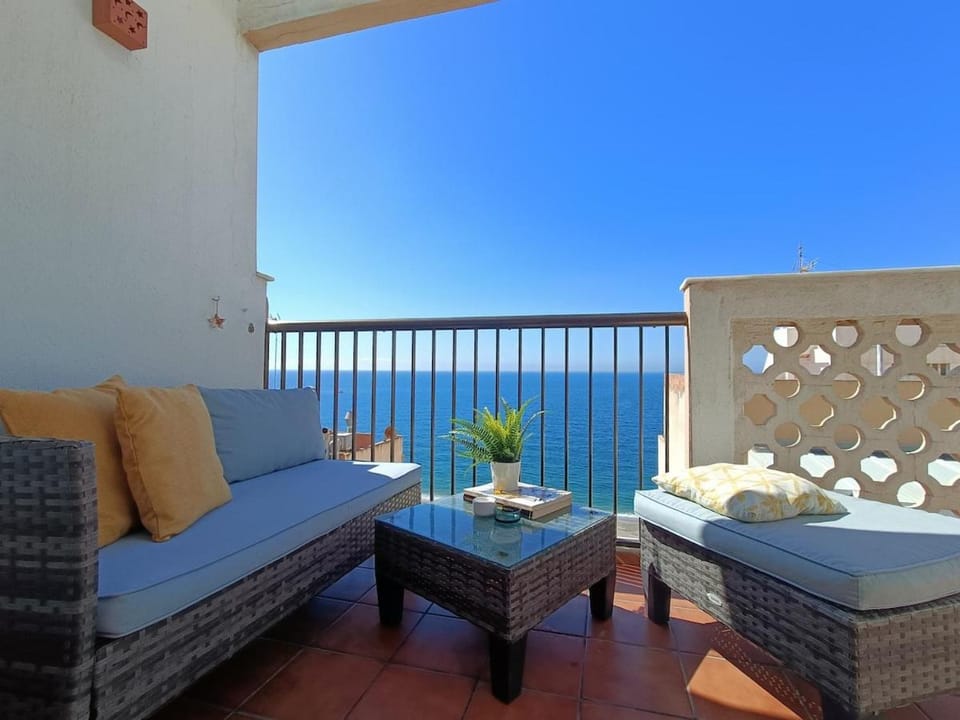 Vista Azul Suites con terraza al lado del mar Apartment in Almería