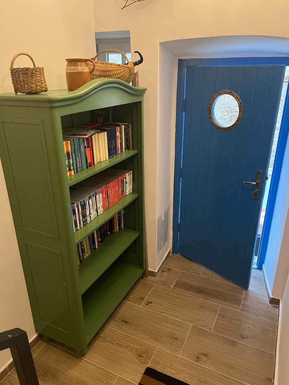 Facade/entrance, Library